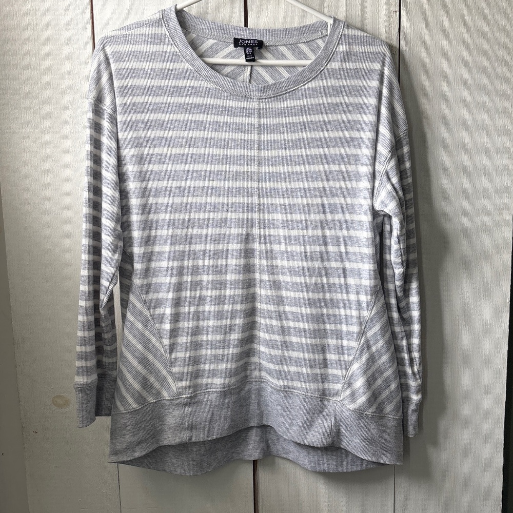 Jones New York grey & white striped long sleeve